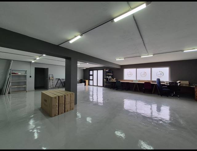 650M² OFFICE FOR SALE IN SUNNINGHILL